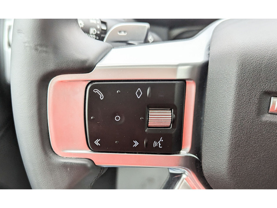 2023 Land Rover Discovery S-25