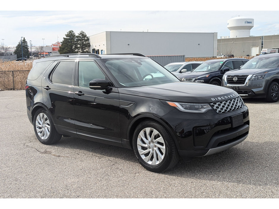 2023 Land Rover Discovery S-9