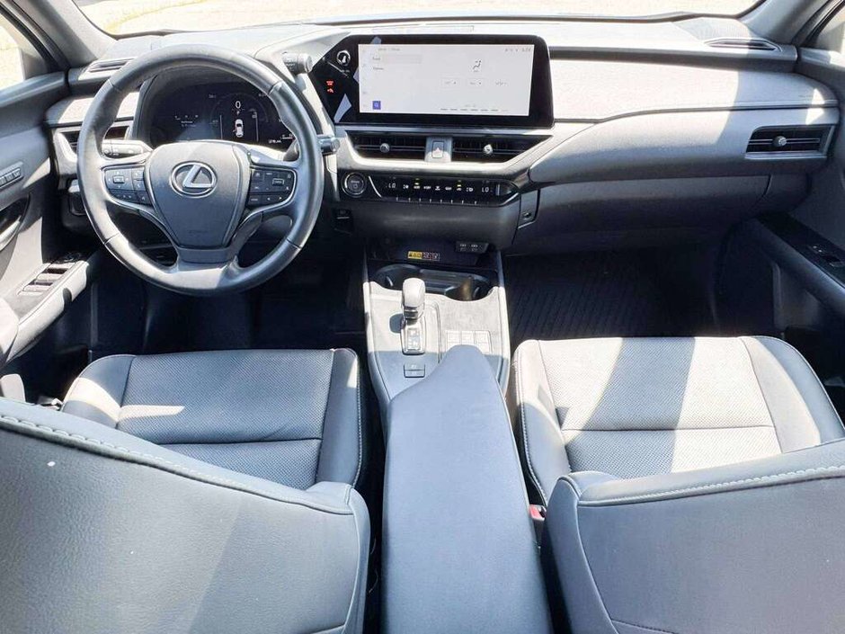 2025 Lexus UX 300h-16