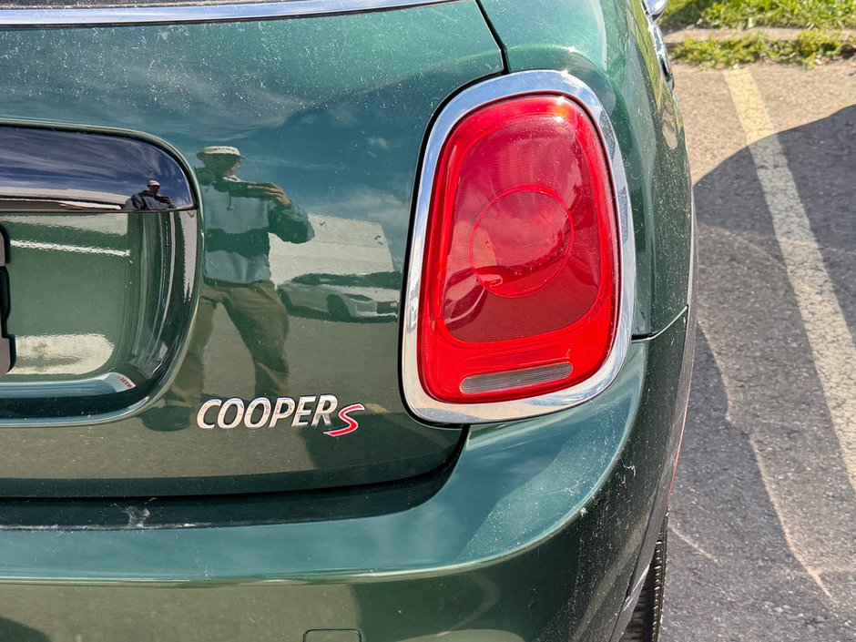 2017 MINI Cooper S Base-13