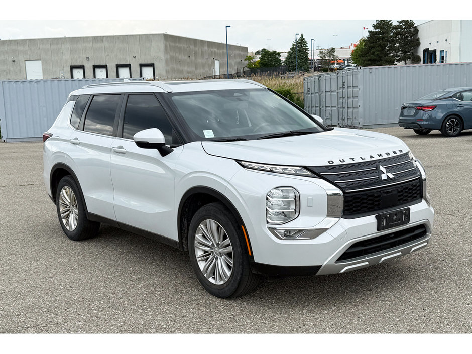 2022 Mitsubishi Outlander SE-10