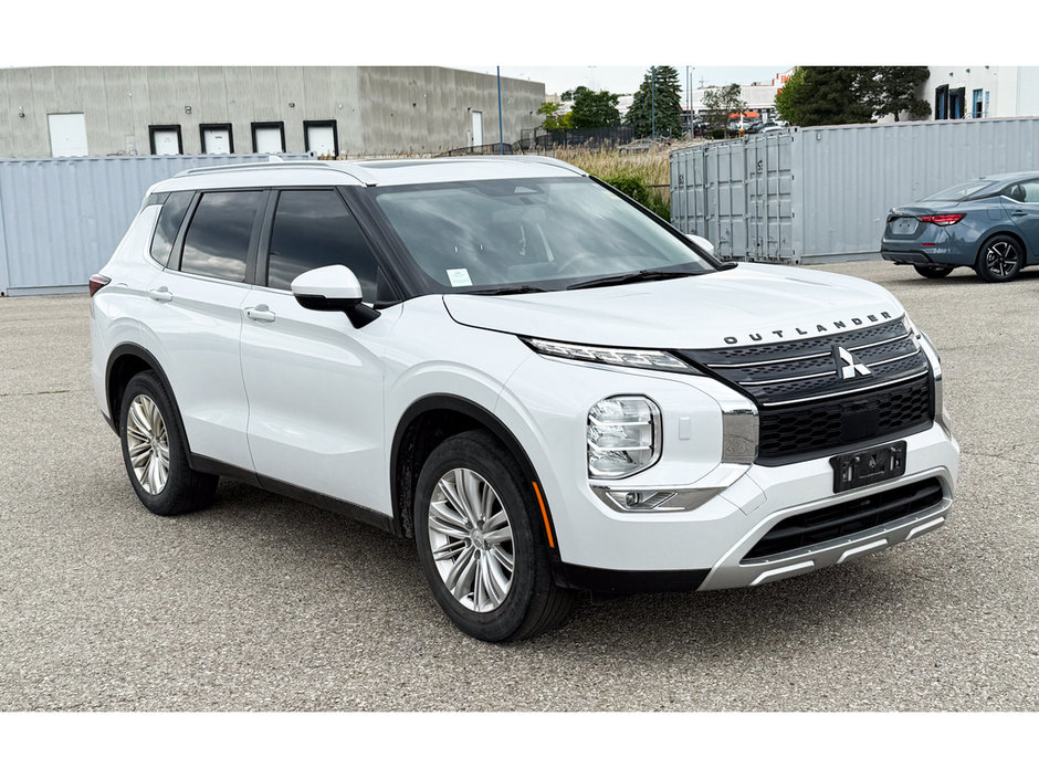 2022 Mitsubishi Outlander SE-9