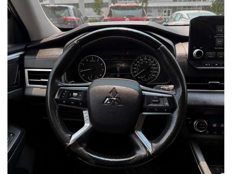 2022 Mitsubishi Outlander LE-15