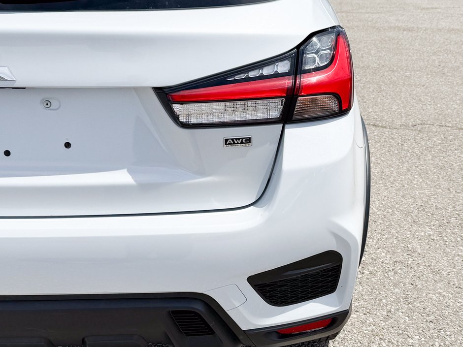 2024 Mitsubishi RVR ES-11