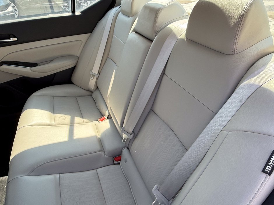 2021 Nissan Altima 2.5 Platinum-15