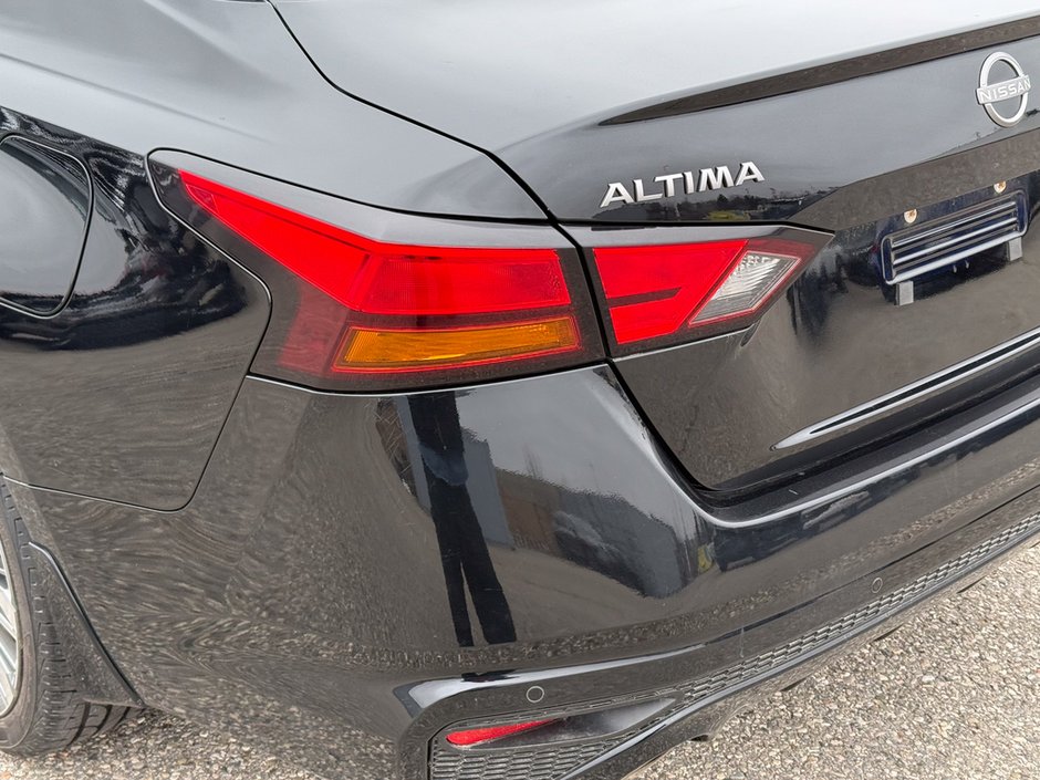 2023 Nissan Altima Platinum-9