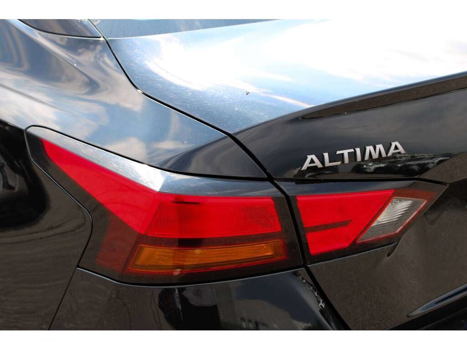 2023 Nissan Altima Platinum-11