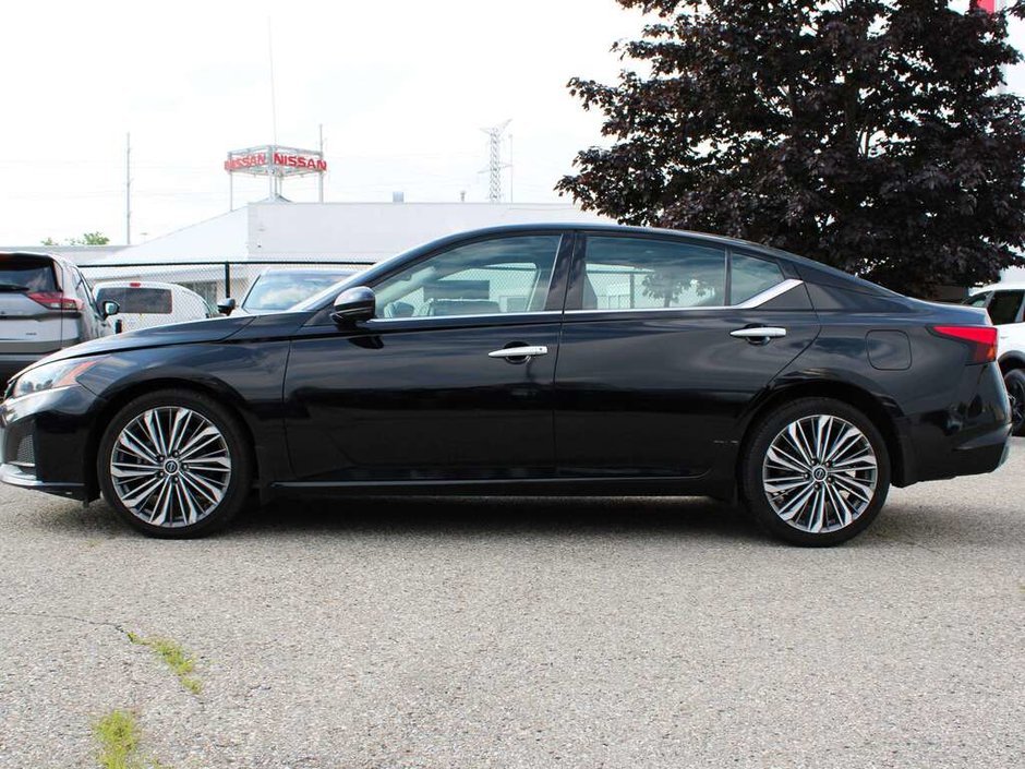 2023 Nissan Altima Platinum-3