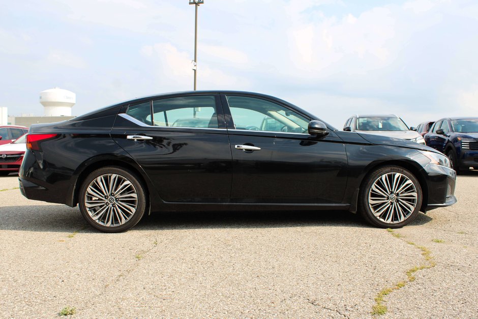 2023 Nissan Altima Platinum-7