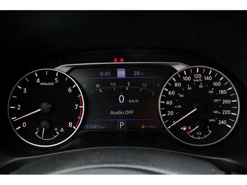2023 Nissan Altima Platinum-24