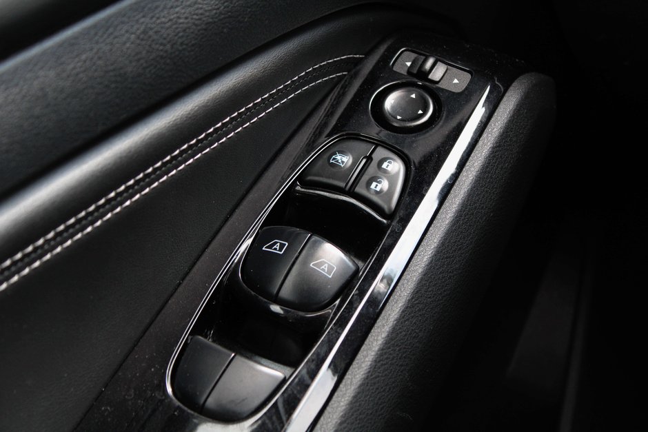 2023 Nissan Altima Platinum-21
