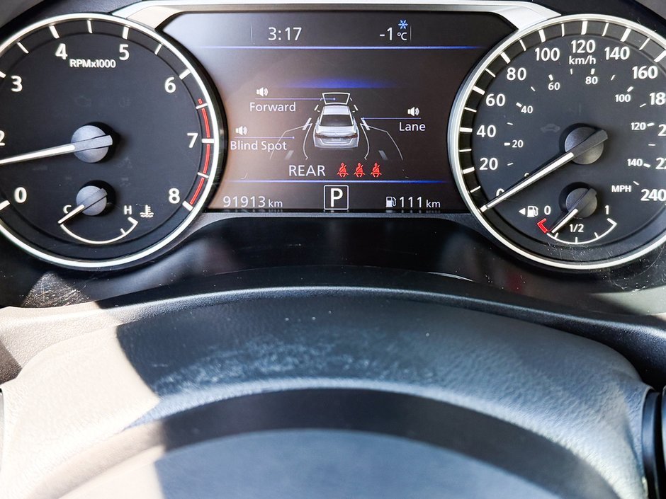 2023 Nissan Altima Platinum-23