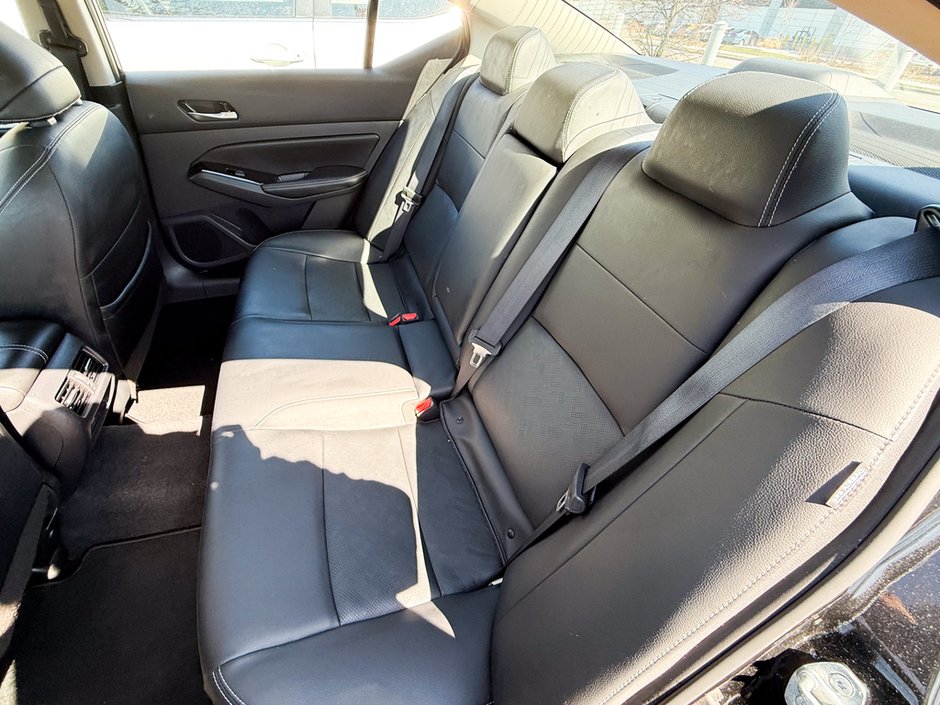2023 Nissan Altima Platinum-17