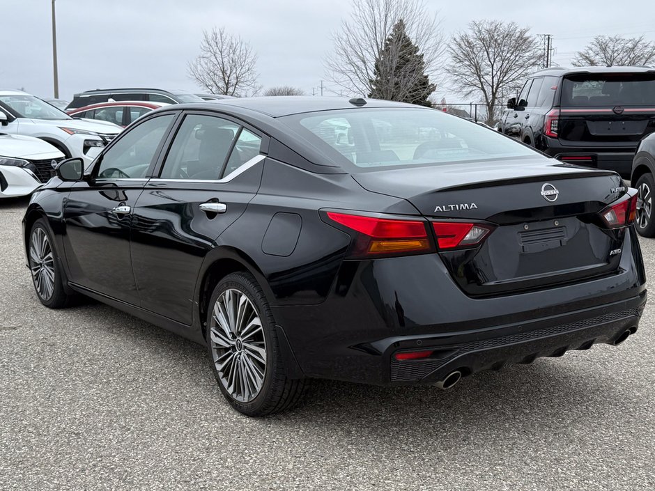2023 Nissan Altima Platinum-4