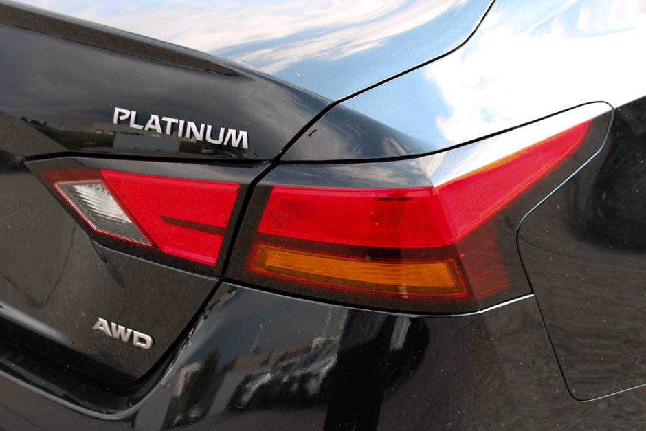 2023 Nissan Altima Platinum-12