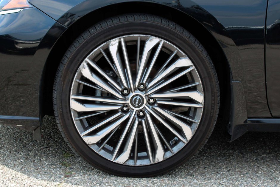 2023 Nissan Altima Platinum-10