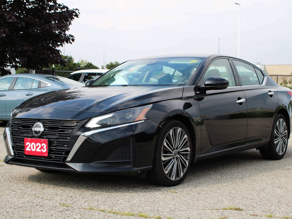 2023 Nissan Altima Platinum-2
