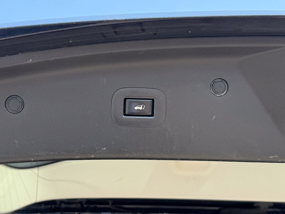 2020 Nissan Armada Platinum-15