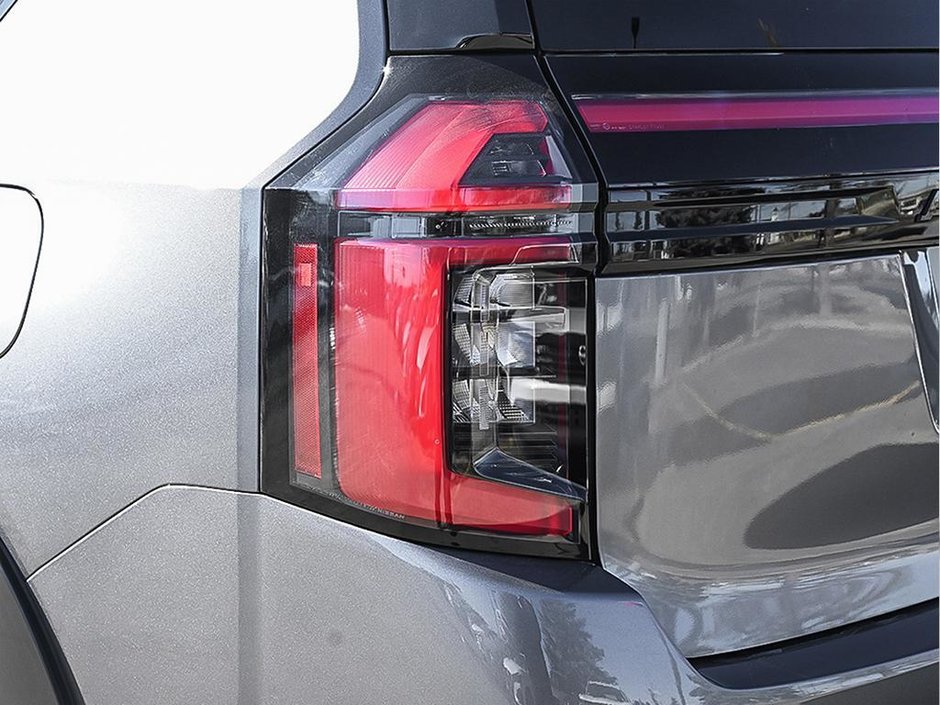 2025 Nissan Armada PRO-4X-9