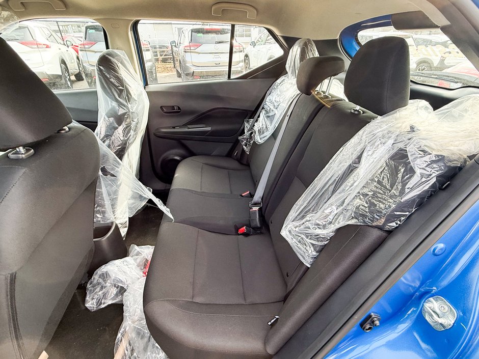2025 Nissan Kicks Play S-13