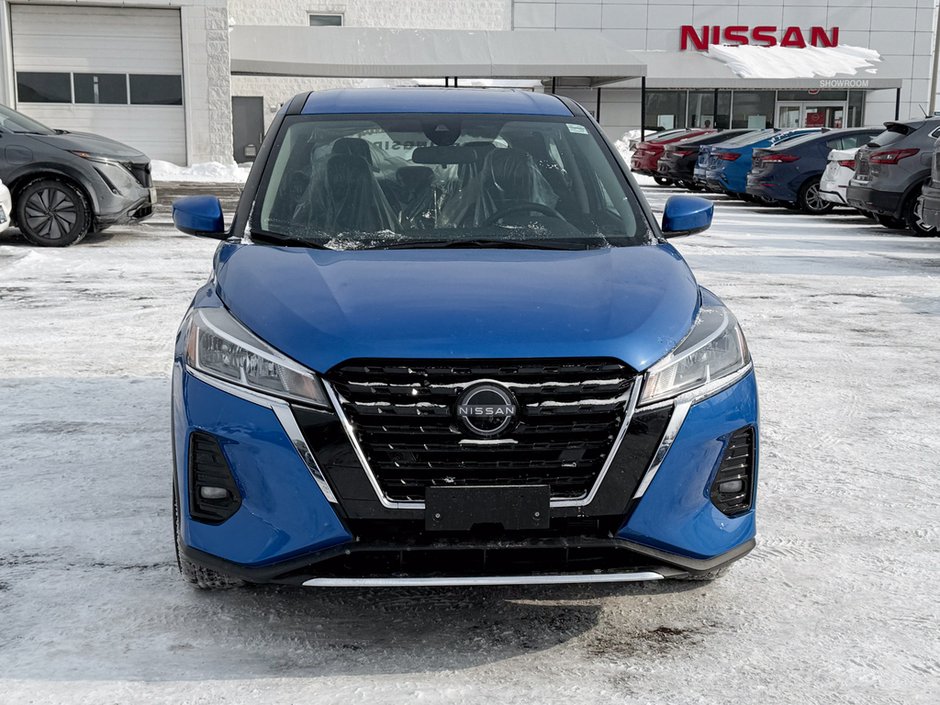 2025 Nissan Kicks Play S-1
