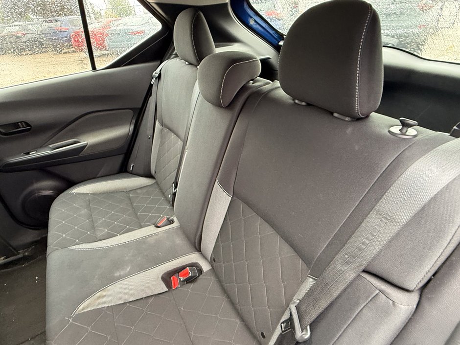 2020 Nissan Kicks S-11