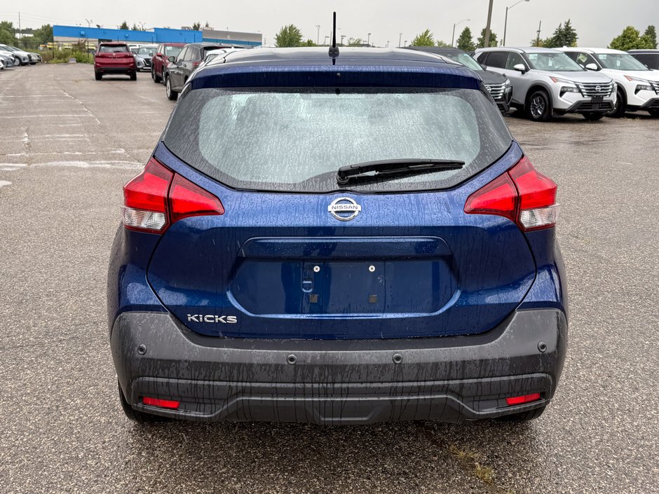2020 Nissan Kicks S-6