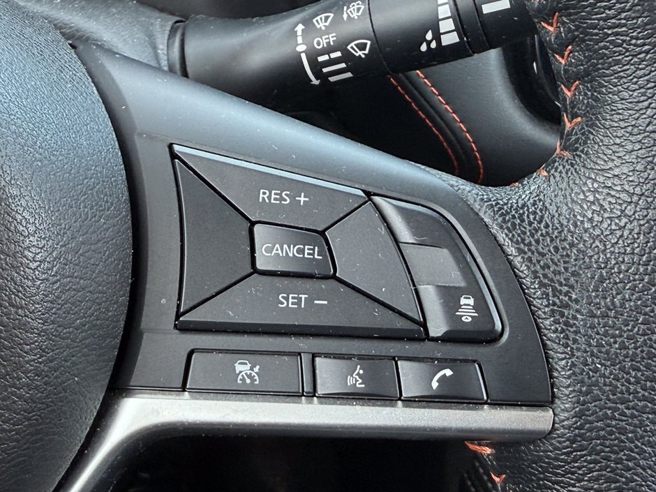 2022 Nissan Kicks SR-16