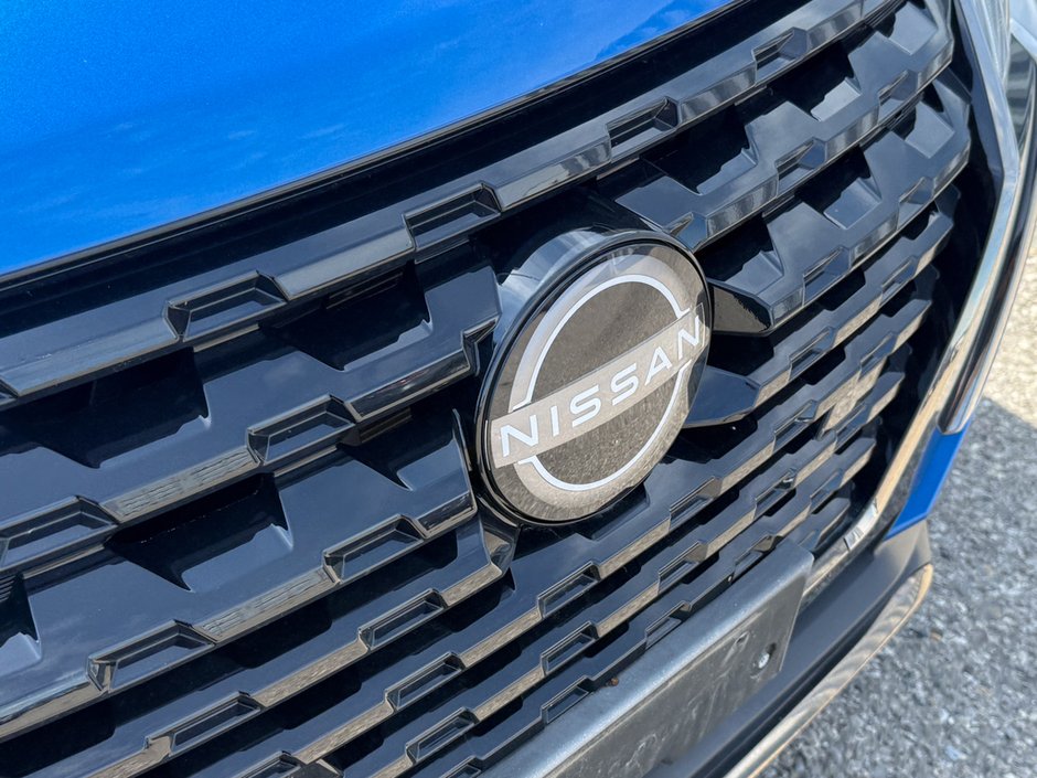 2022 Nissan Kicks SR-10