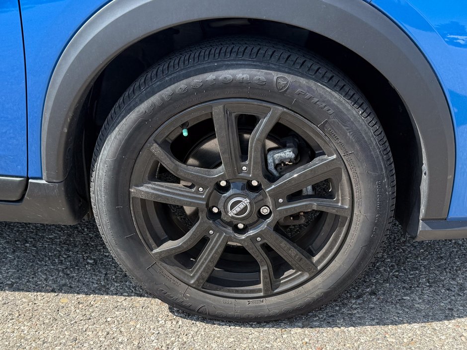2022 Nissan Kicks SR-9