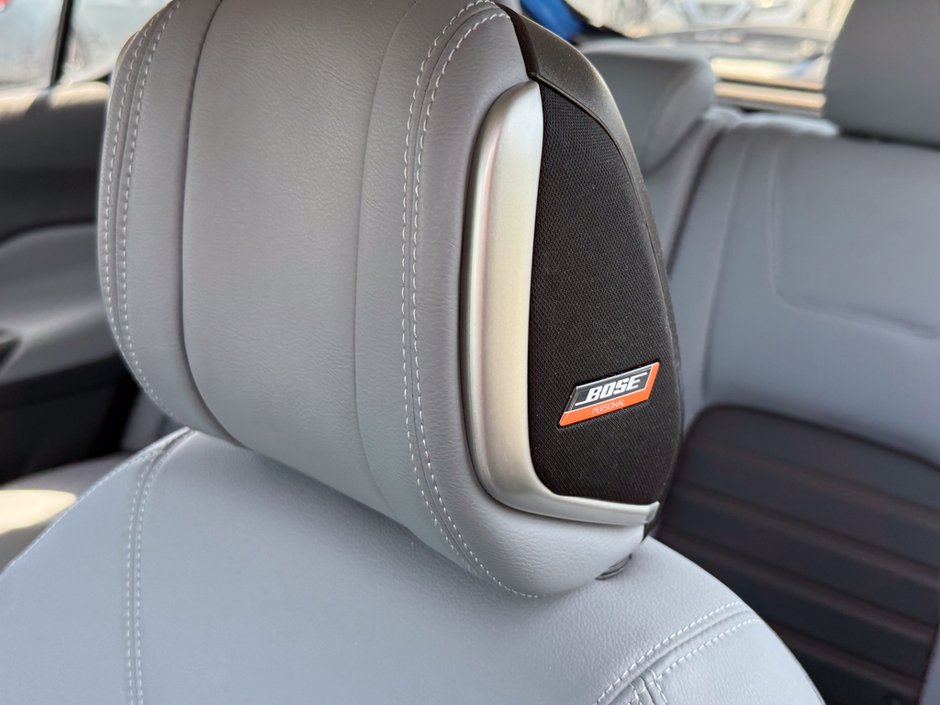 2022 Nissan Kicks SR-14