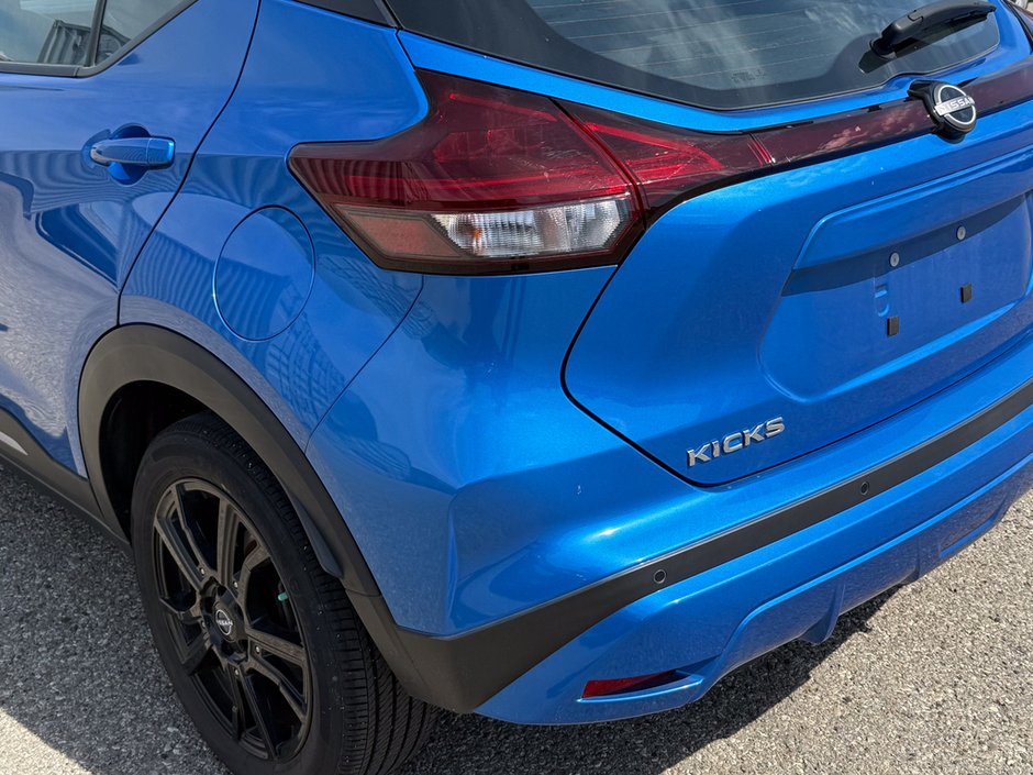 2022 Nissan Kicks SR-11