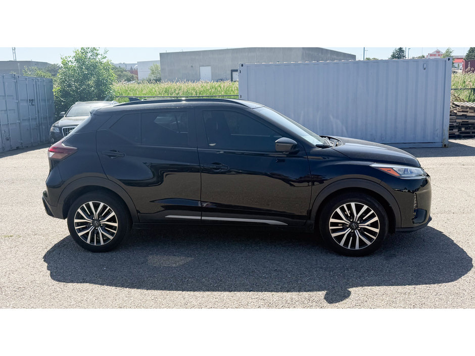 2023 Nissan Kicks SR-8