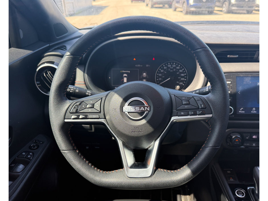 2023 Nissan Kicks SR-17