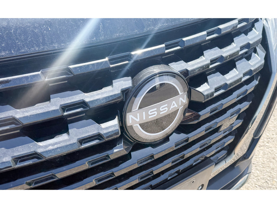 2023 Nissan Kicks SR-9