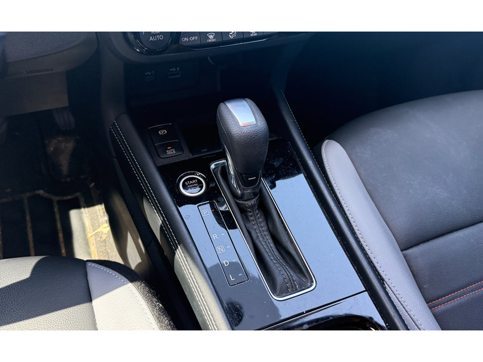 2023 Nissan Kicks SR-19