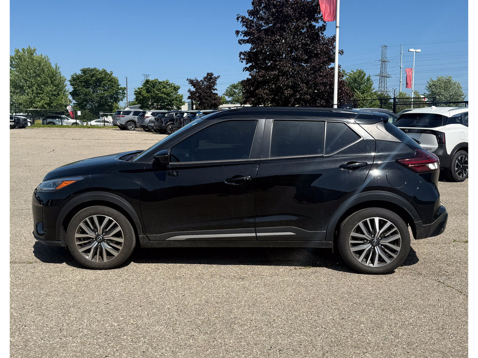 2023 Nissan Kicks SR-4