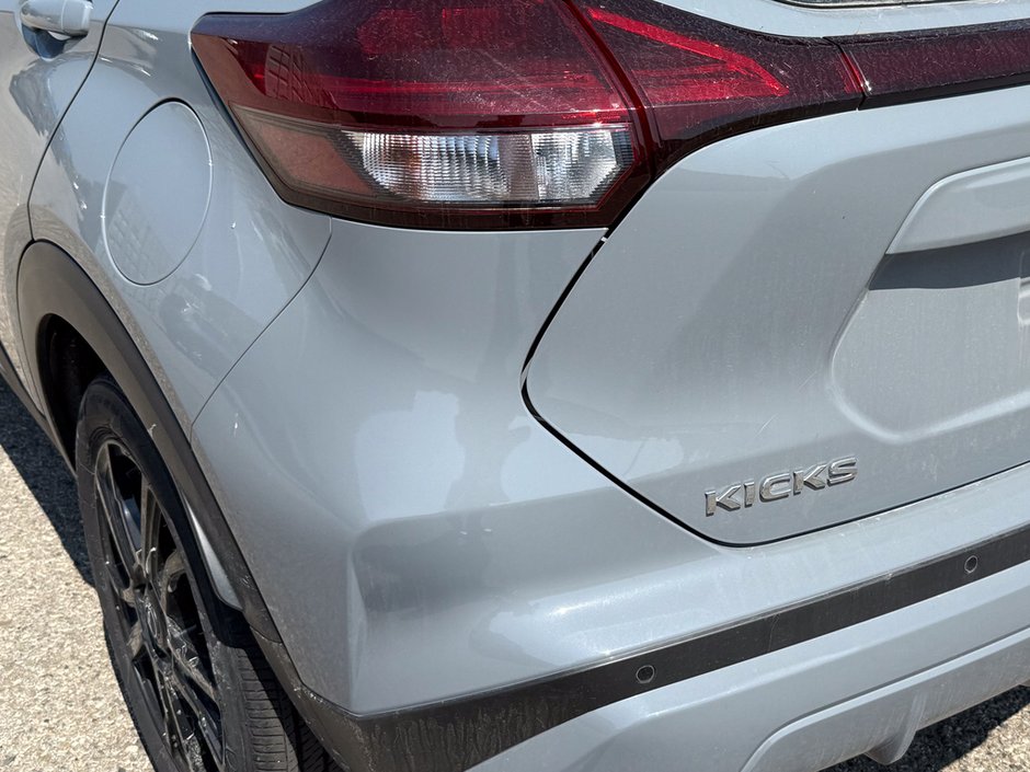 2023 Nissan Kicks SR-10