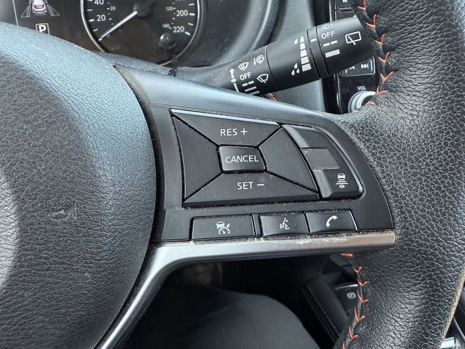 2023 Nissan Kicks SR-21