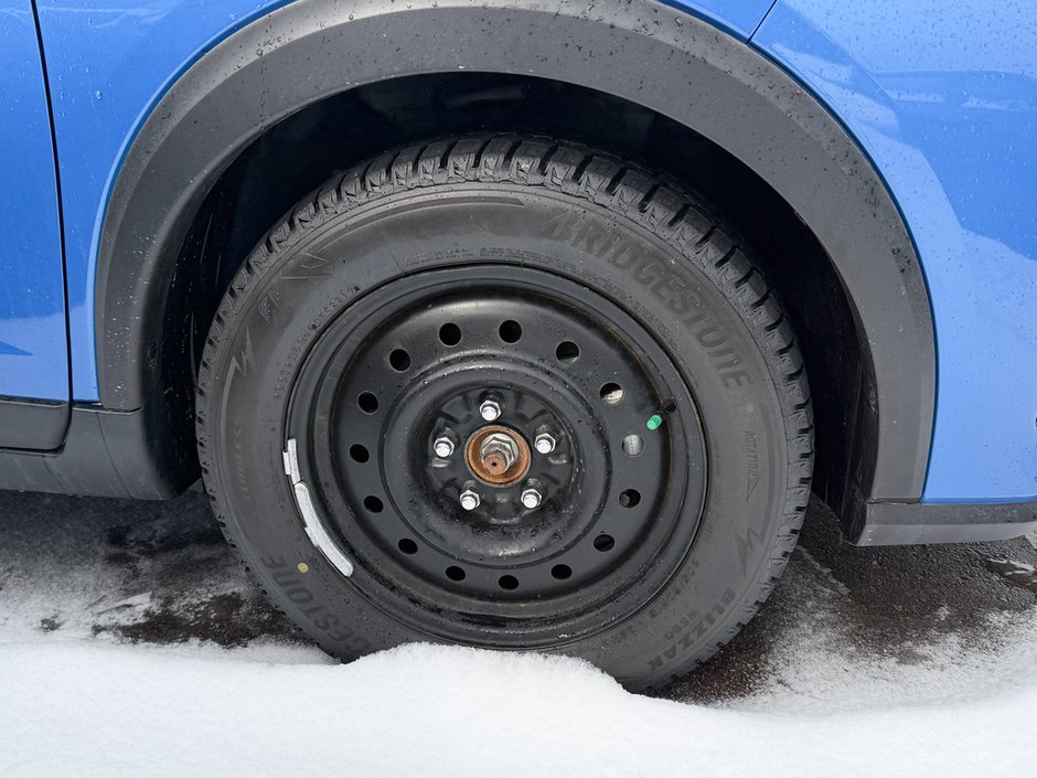 2023 Nissan Kicks SR-14