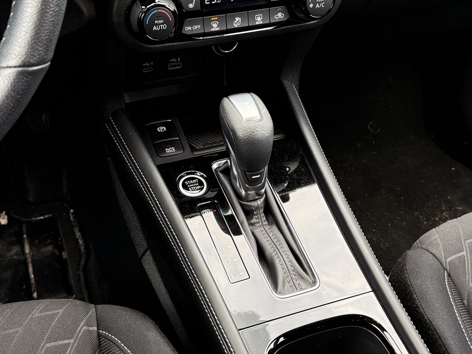 2023 Nissan Kicks SV-18