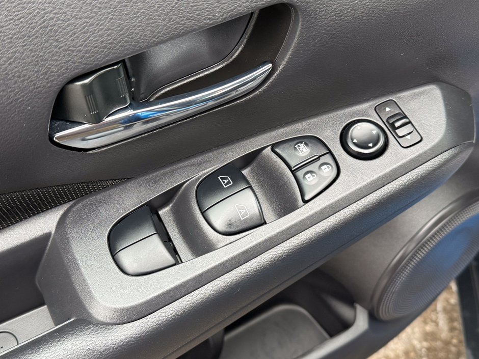 2023 Nissan Kicks SV-15