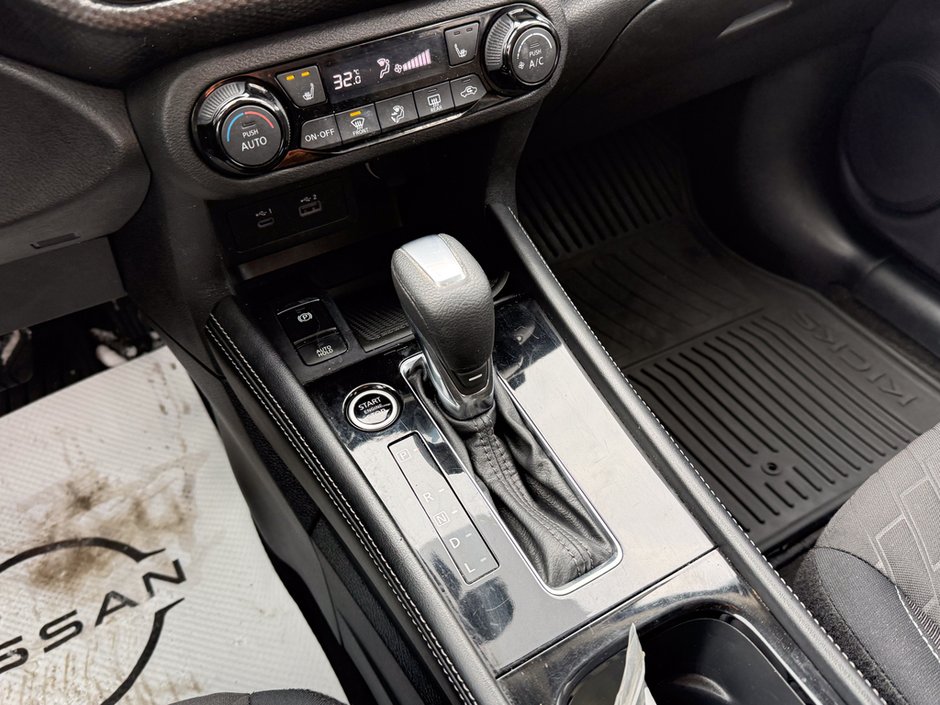 2023 Nissan Kicks SV-18