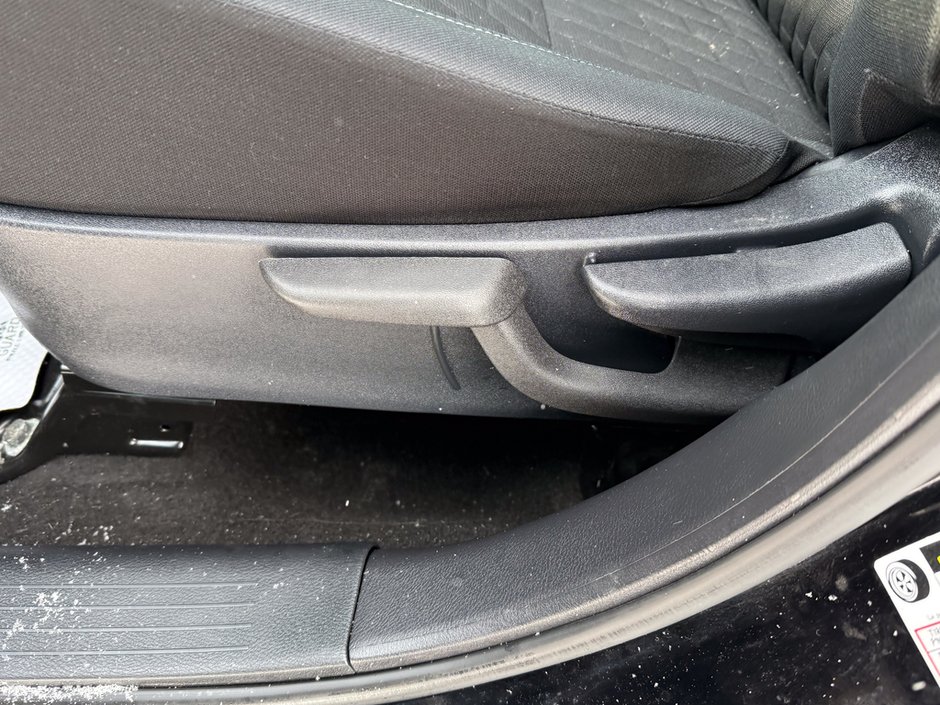 2023 Nissan Kicks SV-20