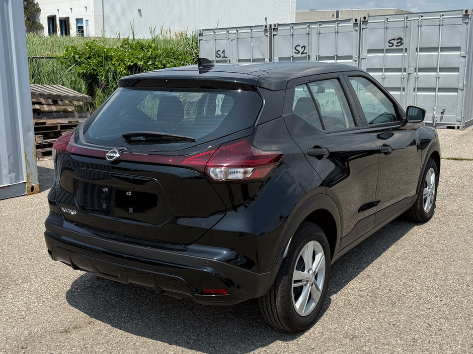 2024 Nissan Kicks S-6