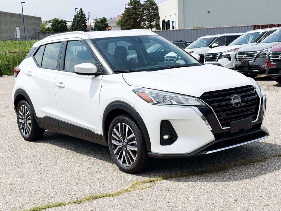 2024 Nissan Kicks SV-8