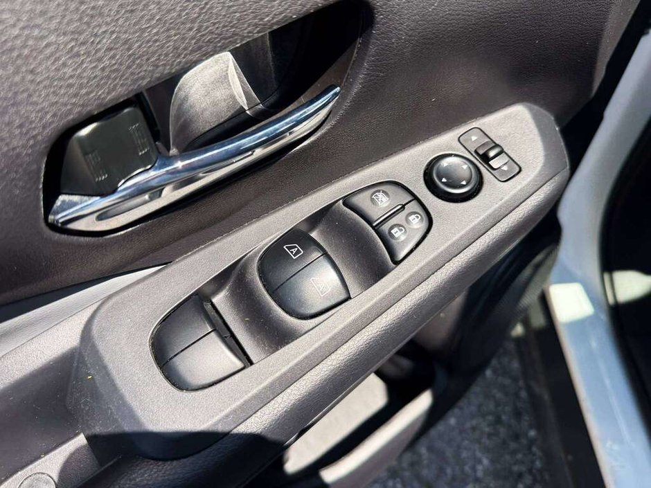 2024 Nissan Kicks SR-20