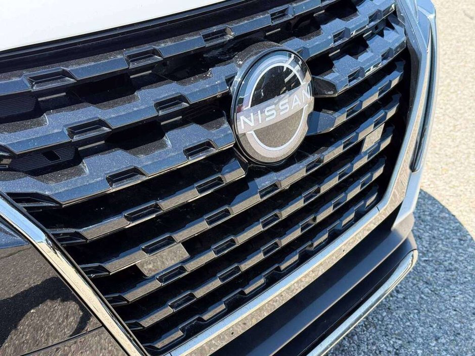 2024 Nissan Kicks SR-9