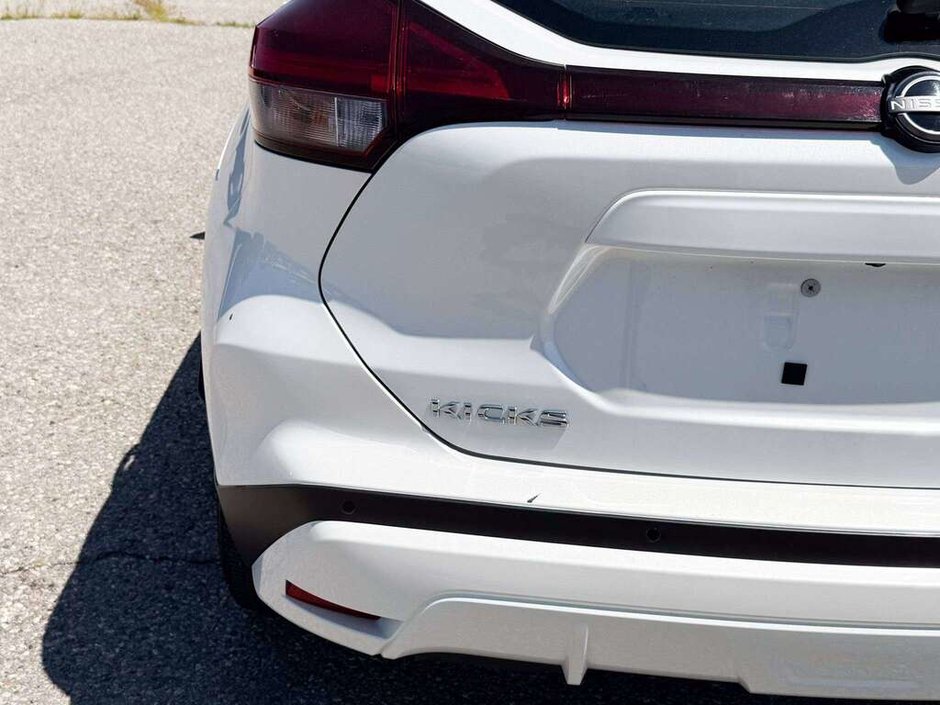 2024 Nissan Kicks SR-11