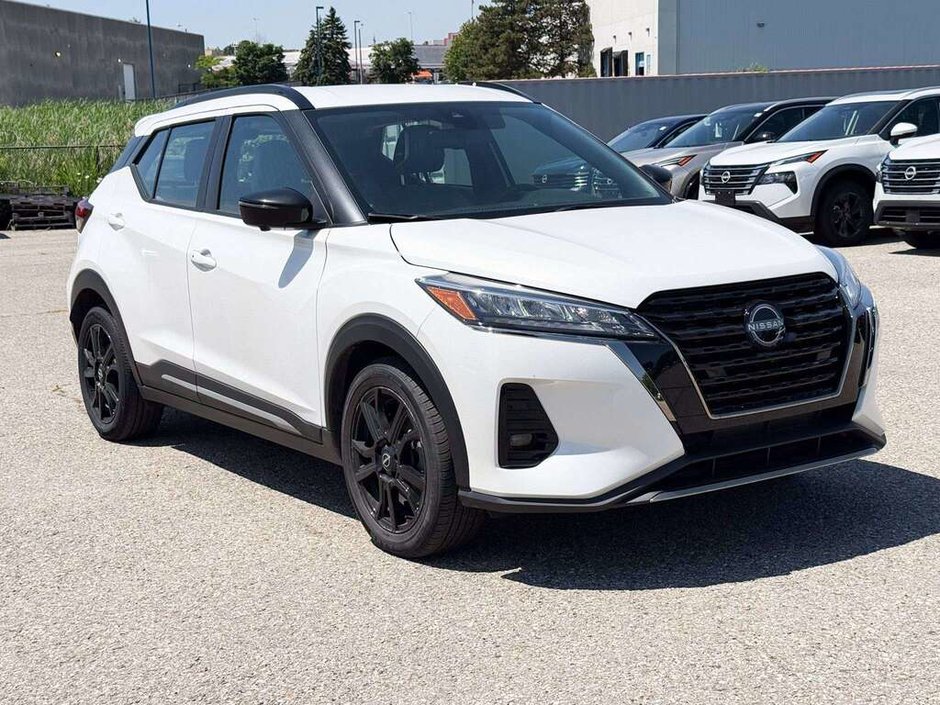 2024 Nissan Kicks SR-8